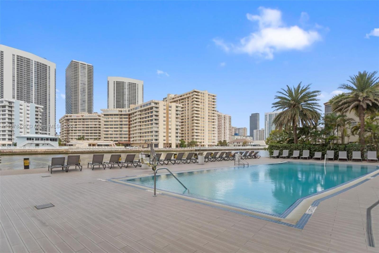 2602 E Hallandale Beach Blvd 1 Br Villa Eksteriør bilde