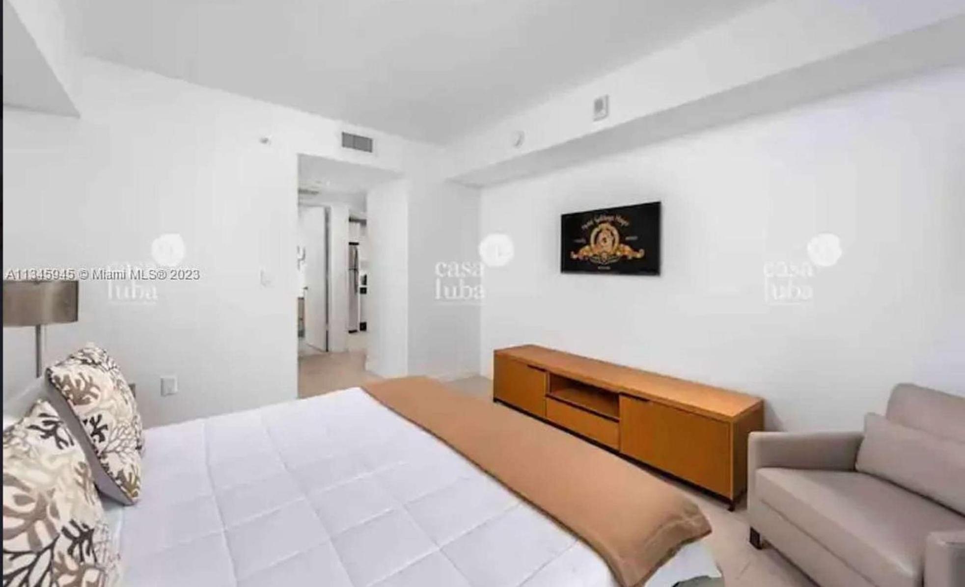 2602 E Hallandale Beach Blvd 1 Br Villa Eksteriør bilde